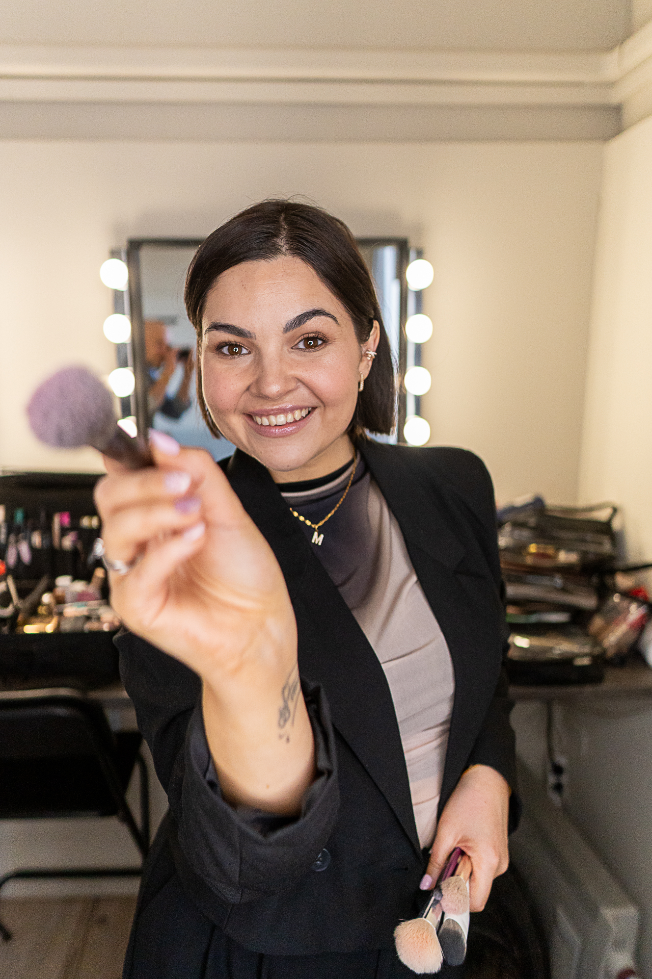 Sminkelés közben – munkám egy pillanata